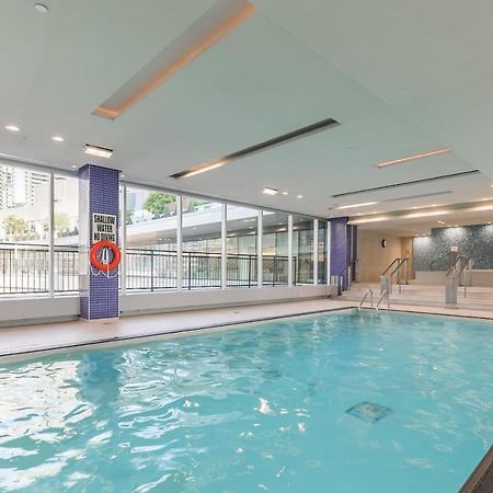 Gorgeous 1Br W/Parking Across The Scotiabank Arena Appartement Toronto Buitenkant foto